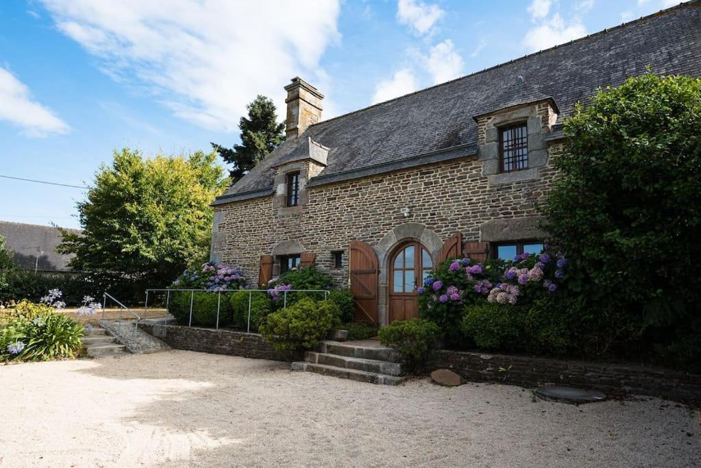 Gite De Charme Avec Spa, Baie Du Mont St Michel Sougeal Exterior photo